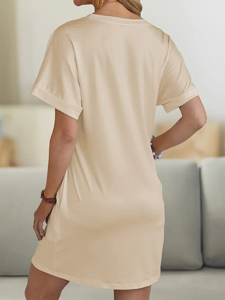 Milia™ - Casual Dress with Graphic Hearts – Cool Elegance & Absolute Comfort