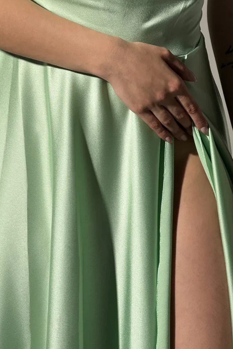 Elegant Long Dress with Side Slit Maria