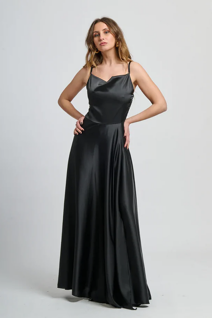 Elegant Long Dress with Side Slit Maria