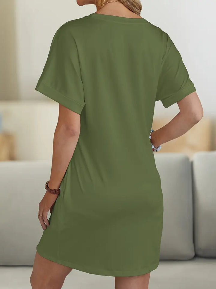 Milia™ - Casual Dress with Graphic Hearts – Cool Elegance & Absolute Comfort