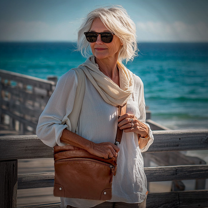 Zoe - Wallet with Timeless Charm