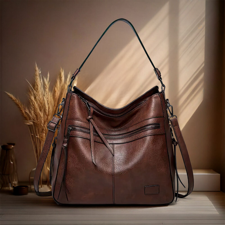 Lilla - Opulent Bag with Timeless Design