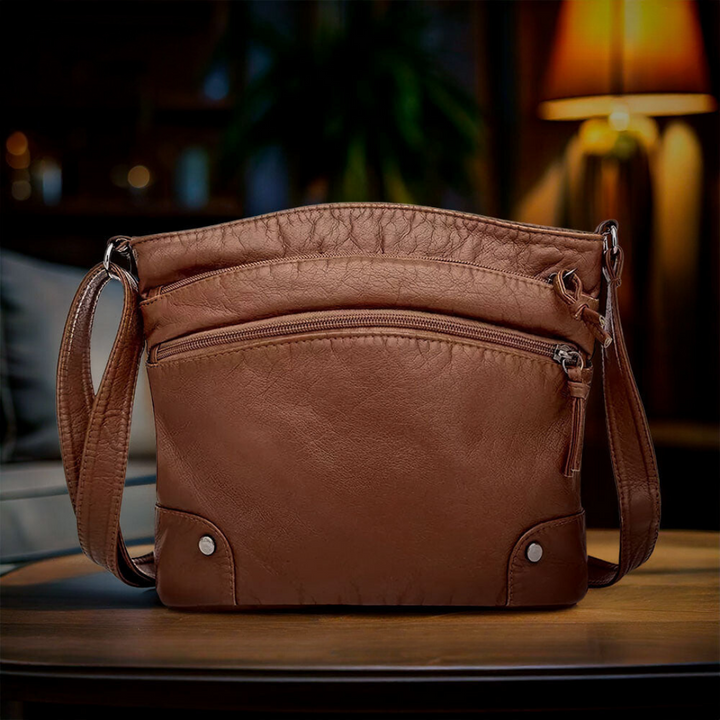 Zoe - Wallet with Timeless Charm