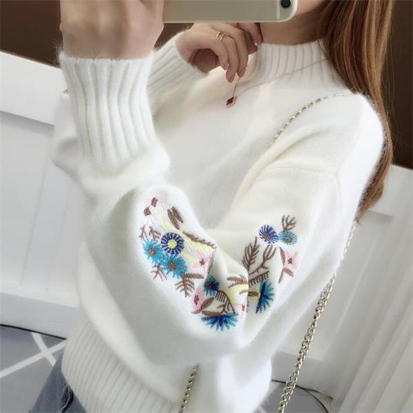 Andrée™ - Thick Floral Embroidered Sweater