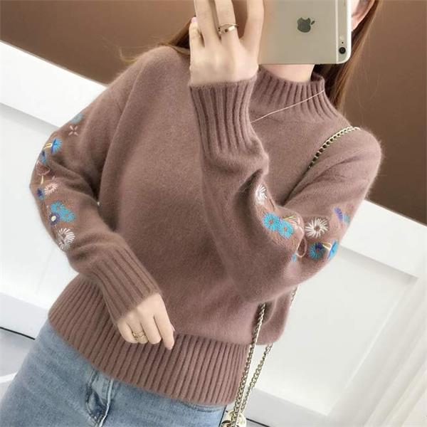 Andrée™ - Thick Floral Embroidered Sweater