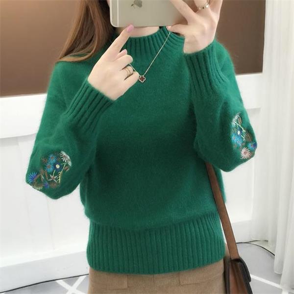 Andrée™ - Thick Floral Embroidered Sweater