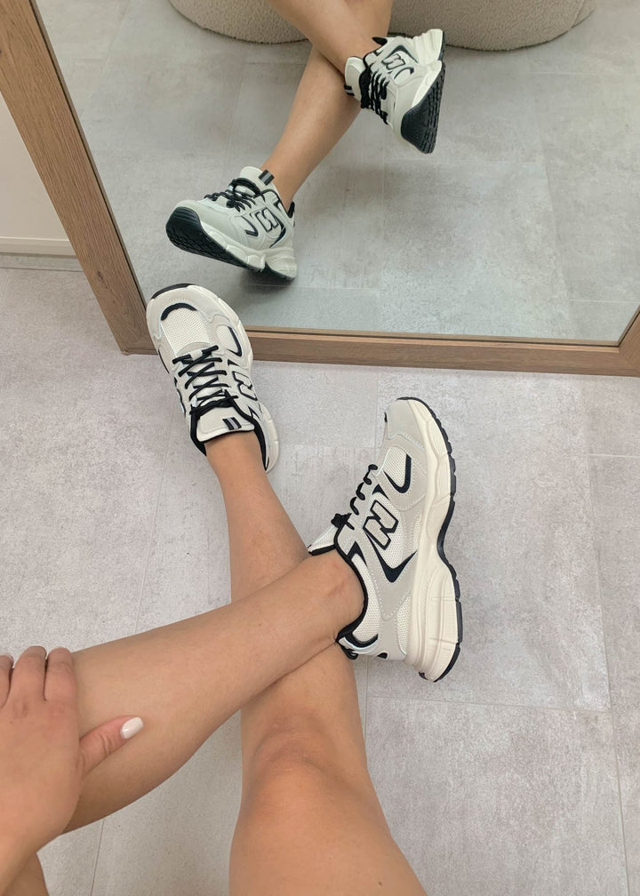 Eglantine™ - Magnificent sneakers for women