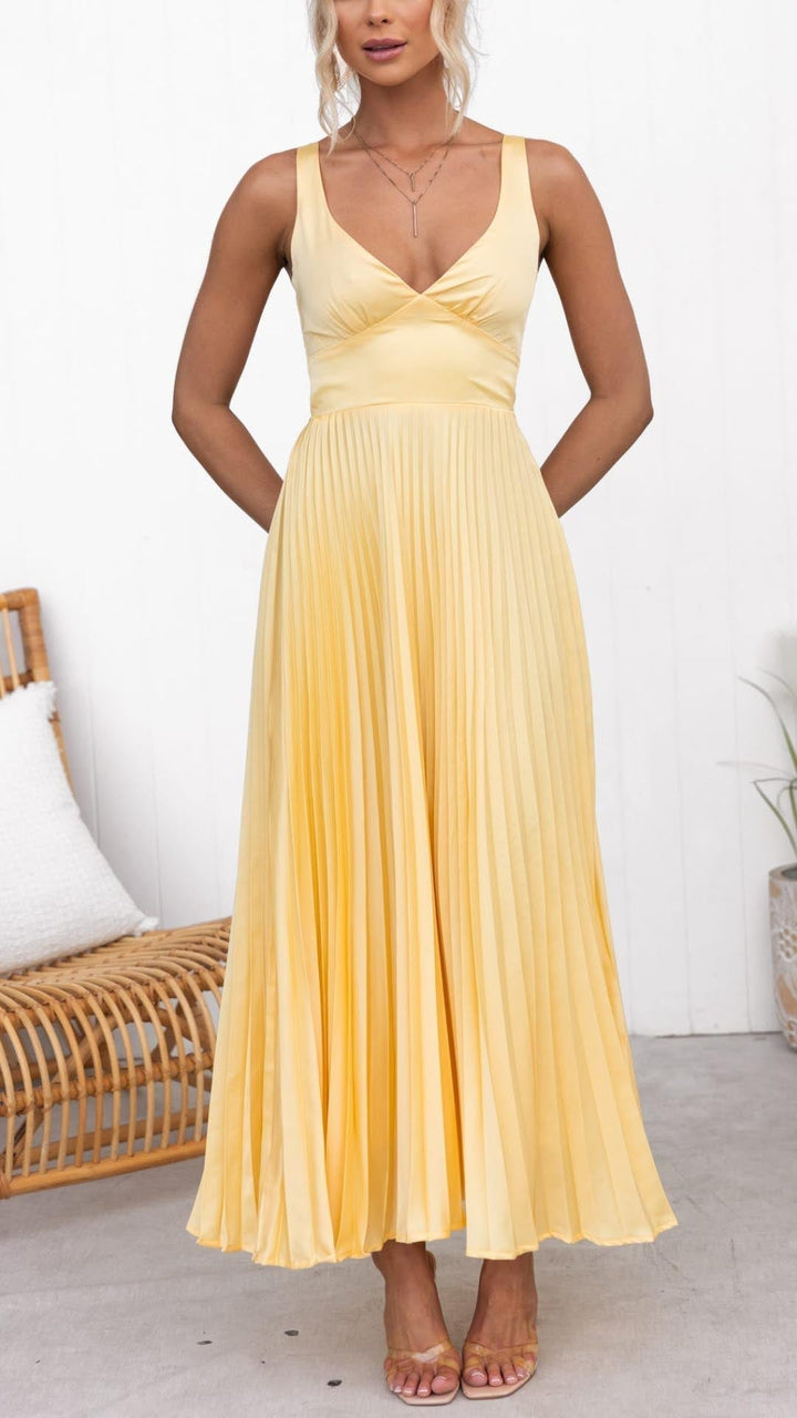 Darya™ - Yellow Pleated Maxi Dress with V-Neck