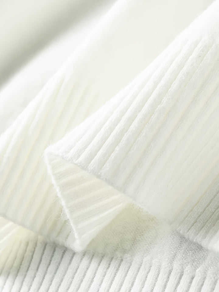 Madelyn™ - Elegant Geometric Heart Sweater