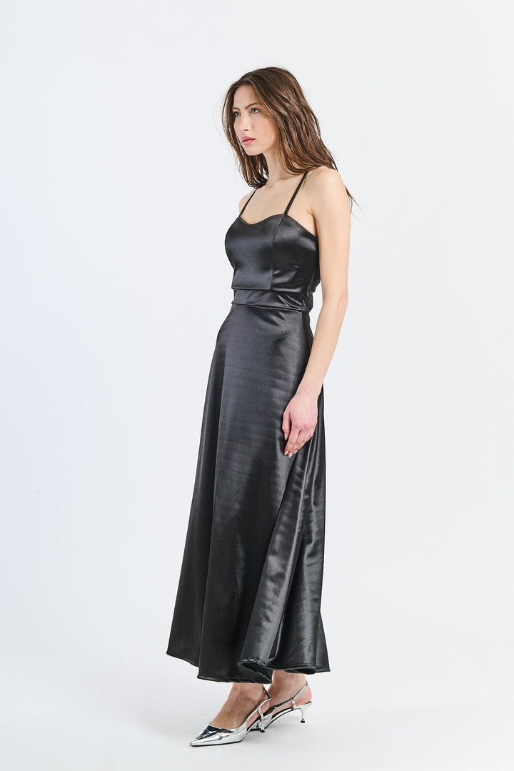 Long satin dress with open back Eva